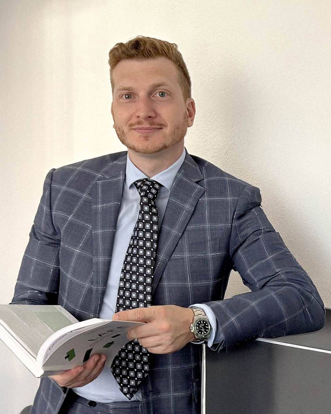 Christopher-Zanazzi-cz-legal-lugano-legale-ritratto